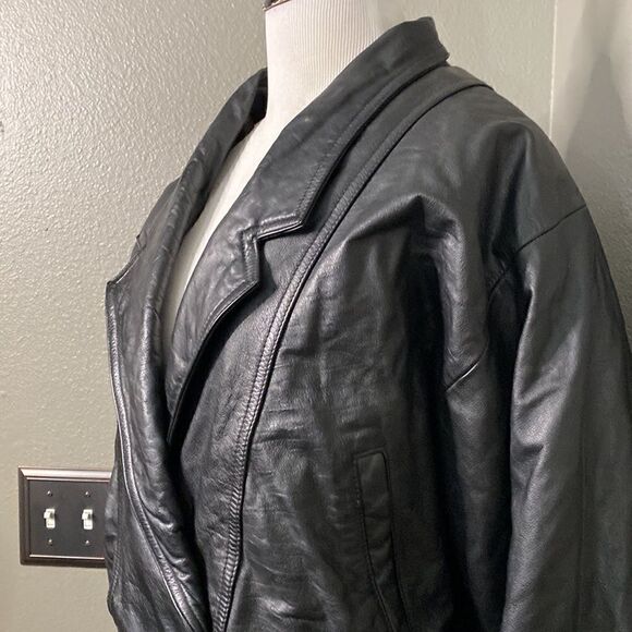 Vintage Black Genuine Leather Cropped Length Jacket Shoulder Pads - Picture 2 of 16